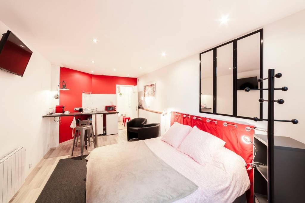 Le Studio De La Place Saint-Jean Du Vieux Lyon Ail Экстерьер фото